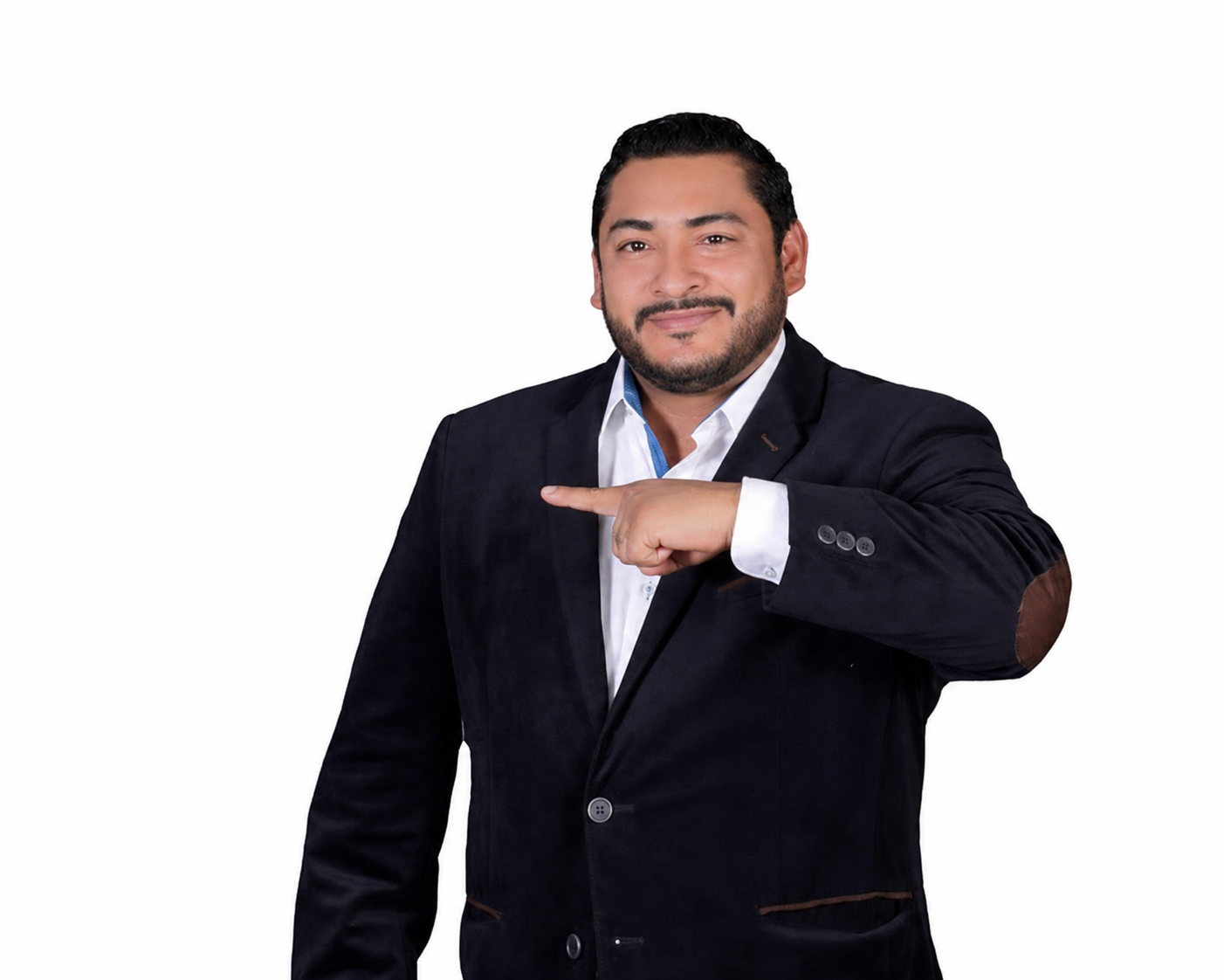 Juan Orellana señalando hacia una estrategia de crecimiento